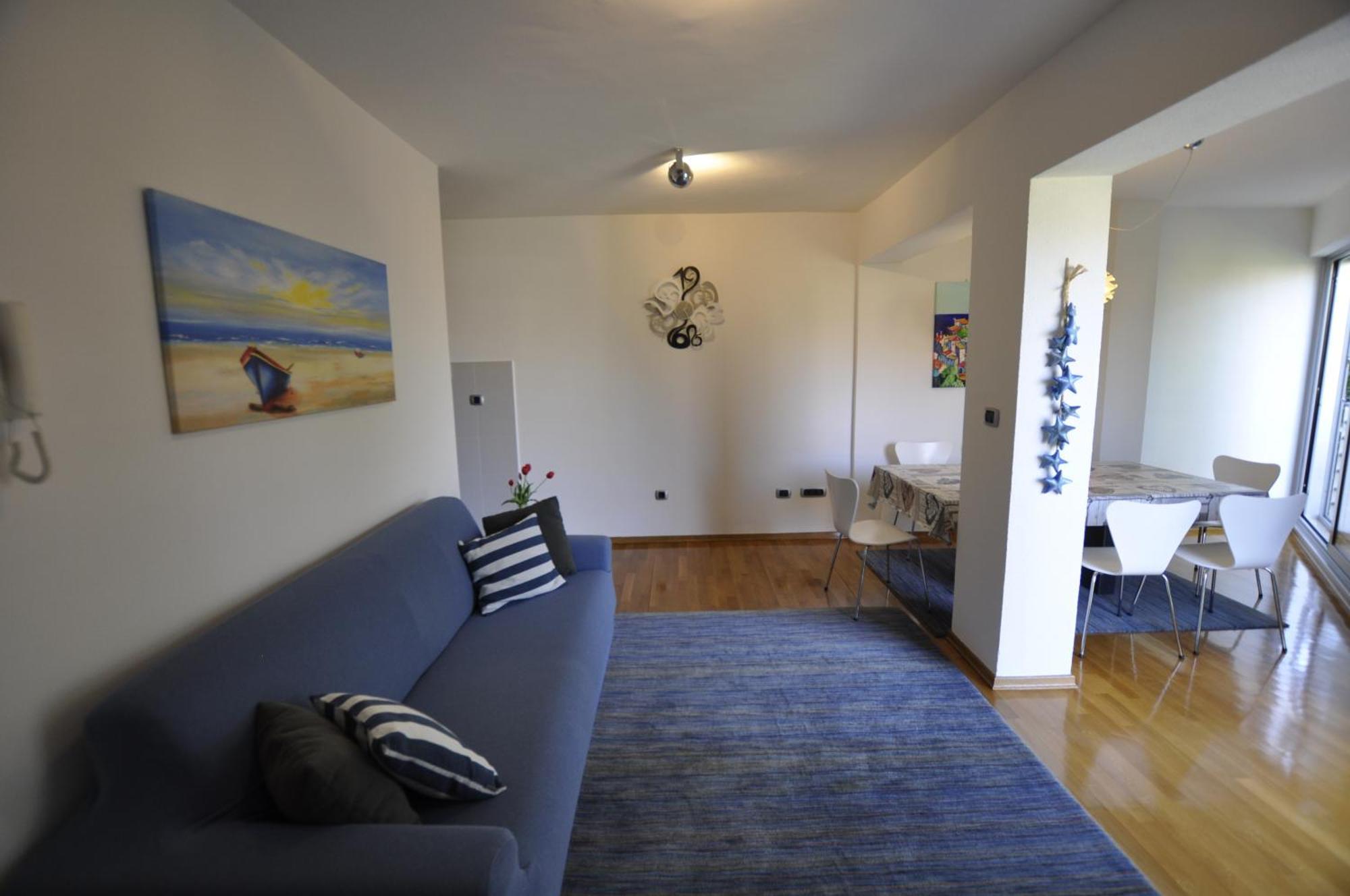 Alessia Apartments-Top Location And Garage Parking ロヴィニ エクステリア 写真